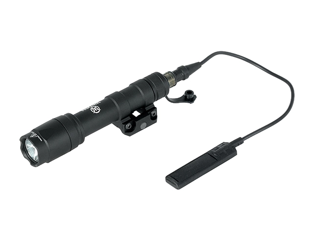 Taktikai LED fegyverlámpa M600C fekete